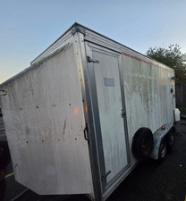 CAR BOX TRAILER TOW A VAN