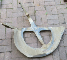 ROLLS ROYCE SHADOW 1 1969 SPARE WHEEL MOUNTING CARRIER