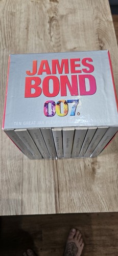 James bond 007 - bond, book