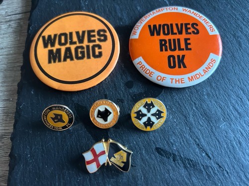 Collection wolves badges - 6,