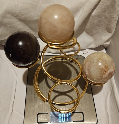 Different spheres 5 - on,