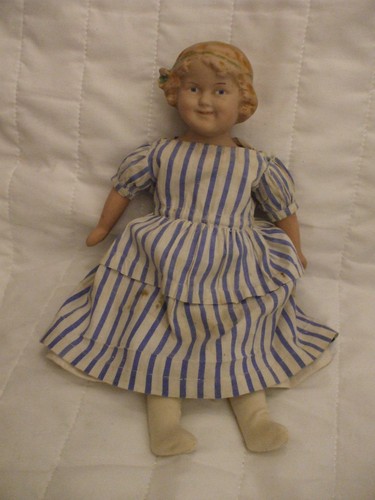 Sweet little antique - sweet,