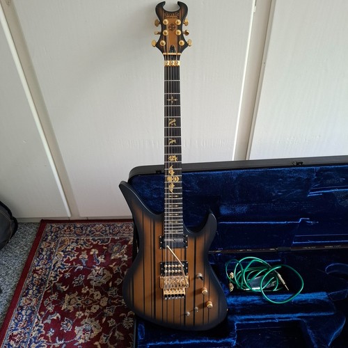 Signed schecter synyster - *signed*,