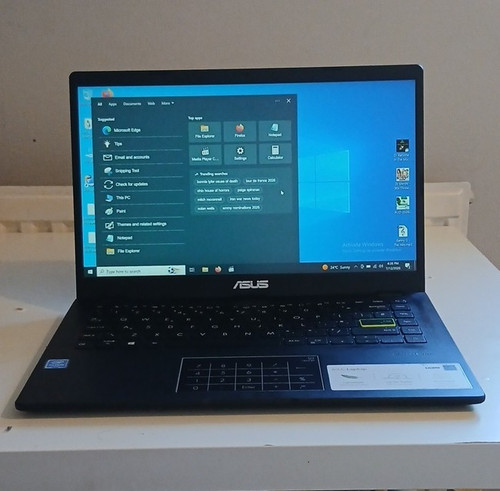 Asus 14in laptop intel celeron - 14in,