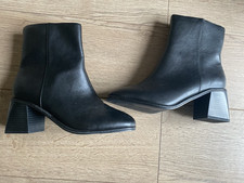 Evans Women's Extra Wide Black