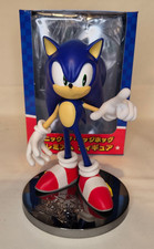 Sonic The Hedgehog 20th anniversary statue with box oop