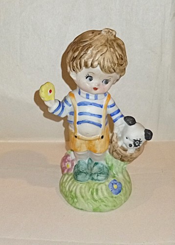 Porcelain boy with basket - boy,