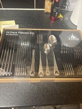 disney parks 24 piece flatware