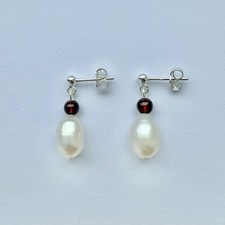 Genuine Freshwater Pearl, Red