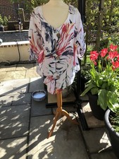 Italian Linen Top Size 18 With