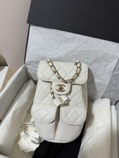 chanel pockets 22S caviar