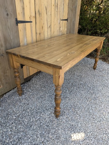 Rustic pine plank farmhouse - plank,