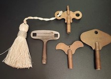 Antique Mantle Clock  Keys X 4