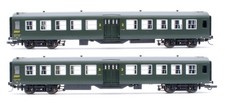 ROCO 'HO' GAUGE PAIR OF SNCF GREEN 2ND CLASS PASSENGER COACHES