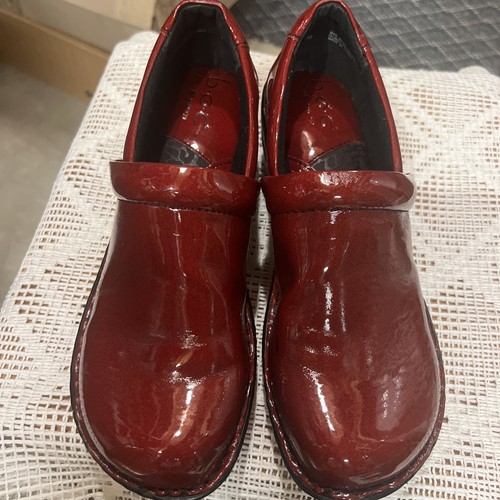 Boc margaret red patent mules - red,