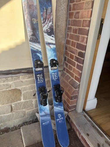 Off piste powder skis - piste,