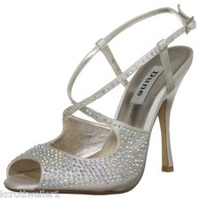 £135 DUNE SIZE 6 TO 7 HANNERS