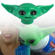 New Cute Baby-Yoda Toothpaste Topper Dispenser Star Wars Toy for Kids Gifts