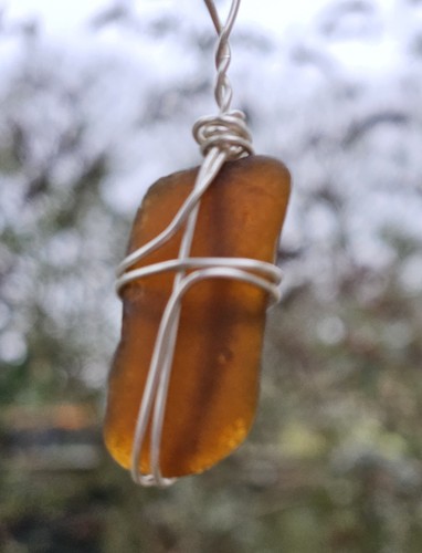 Wire wrapped genuine - wire, suffolk