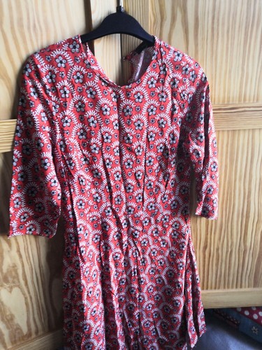 Floral button collar - button,