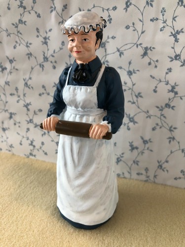 Dolls house cook - house, rolling