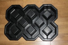 PLASTIC GARDEN MOULD CONCRETE