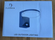 Flornia LED Outdoor Wall Light