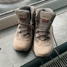 Hawks head walking/ Hiking boots waterproof breathable size 4