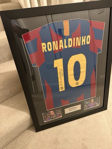 Ronaldinho barcelona framed - ronaldinho, fc
