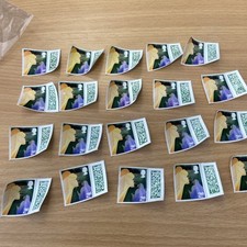 100 x 2nd Class Royal Mail