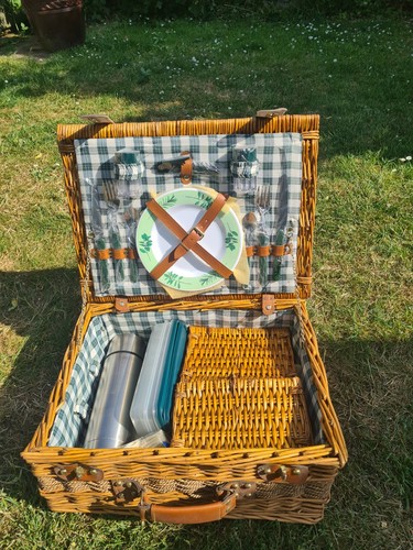 Vintage picnic hamper - , 2