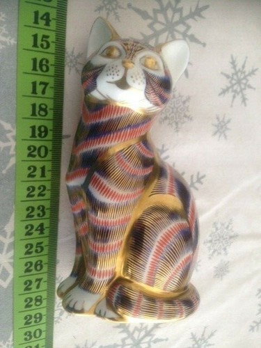 Royal crown derby paperweight - royal,