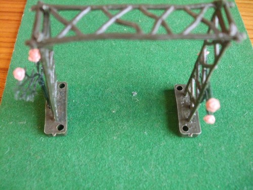 Britains floral garden pergola - floral,