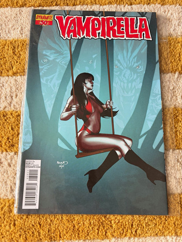 Vampirella dynamite - vampirella,