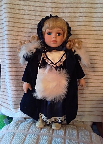 Blonde curly hair fashion doll - hair,