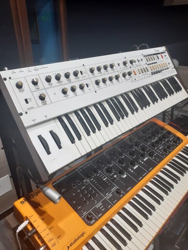 Korg polysix - korg,