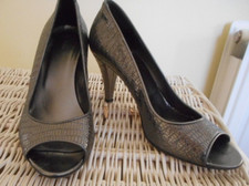 Hobbs London  Peep Toe heel Shoe, metallic Leather Pew Size 6 (EU 39)