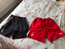 2 PAIRS NOTTINGHAM FOREST CHILD KIDS RED BLACK FOOTBALL SHORTS SIZE XLB UMBRO