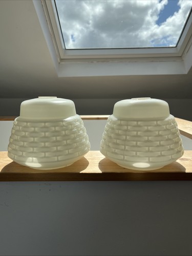 Pair vintage basketweave - , milk