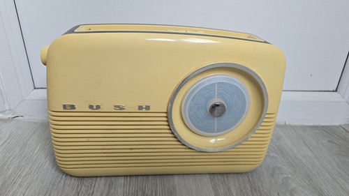 Bush tr82 radio - bush,tr82/b,, radio,fm/mw/lw