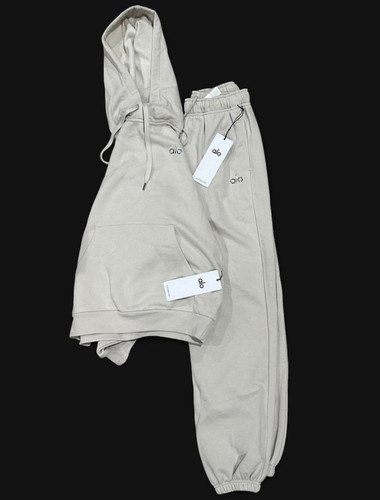 Nwt alo yoga accolade hoodie - nwt,