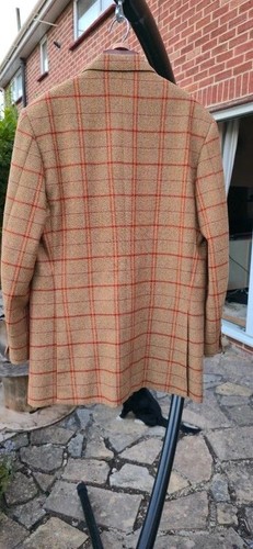 Two piece tweed suit - , with