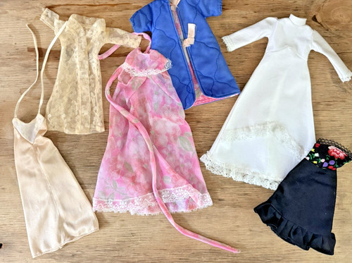 Lovely 1970s vintage - vintage, barbie