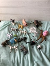 Small Random Animals Figures