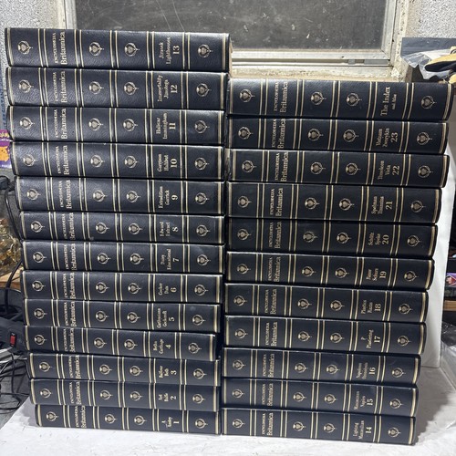 Encyclopedia britannica 1768 - encyclopedia,