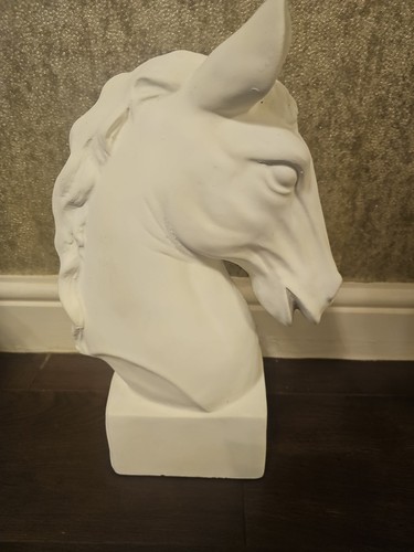White horse head statue - head,