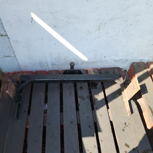 Mercedes sprinter tow bar - mercedes,