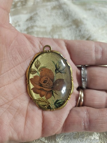 Vintage floral pendant - vintage,