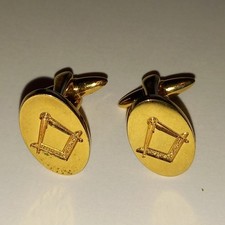 CHARMING VINTAGE PAIR OF