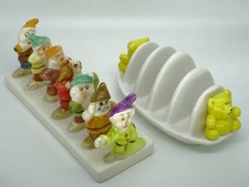 2 Ceramic Novelty Toast Racks SNOW WHITE'S SEVEN DWARFS & CUDDLY TEDDY BEARS